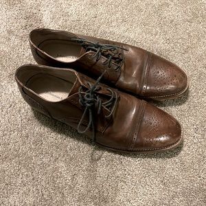 Johnston & Murphy Men’s Conrad Cap-toe shoes